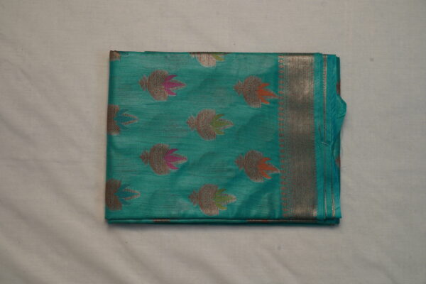 Elegant Mulberry Silk Shawl with Natural Finish